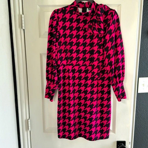 PINK Houndstooth Fitted Dress - MEDIUM / PINK - JAZZY PINK / 95627 PINK Houndstooth Fitted Dress - MEDIUM / PINK - JAZZY PINK / 95627